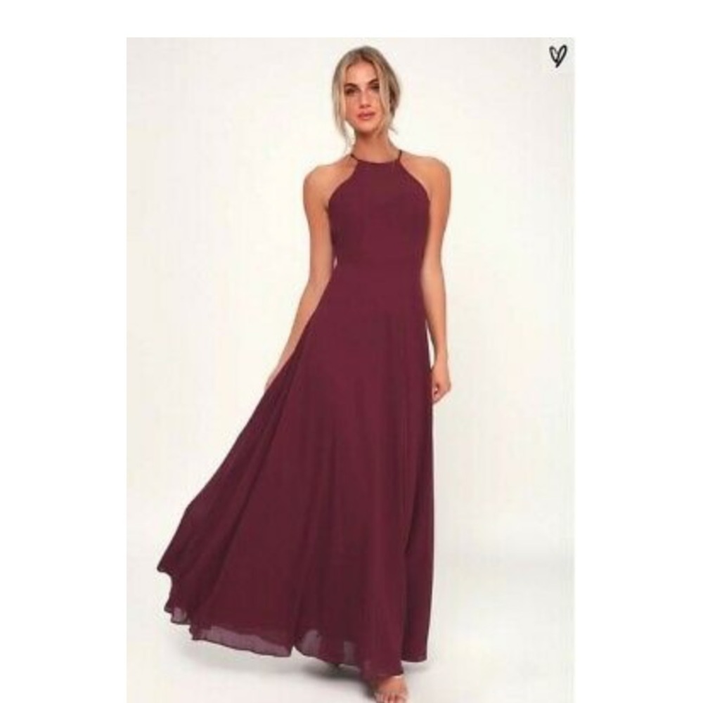 NWT Lulu’s Night of Romance Halter Chiffon Gown